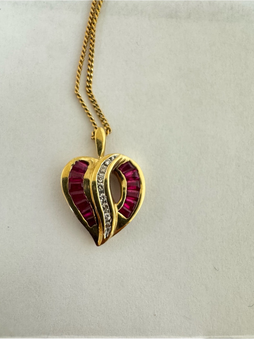 WOW! Gold Heart Pendant Necklace Burmese Rubies! CHIC! Serious Buyers Only!